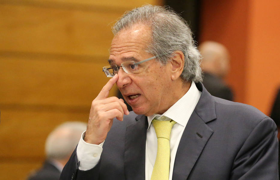 Guedes defende 'prensa' no Congresso por Previdência e provoca mal-estar